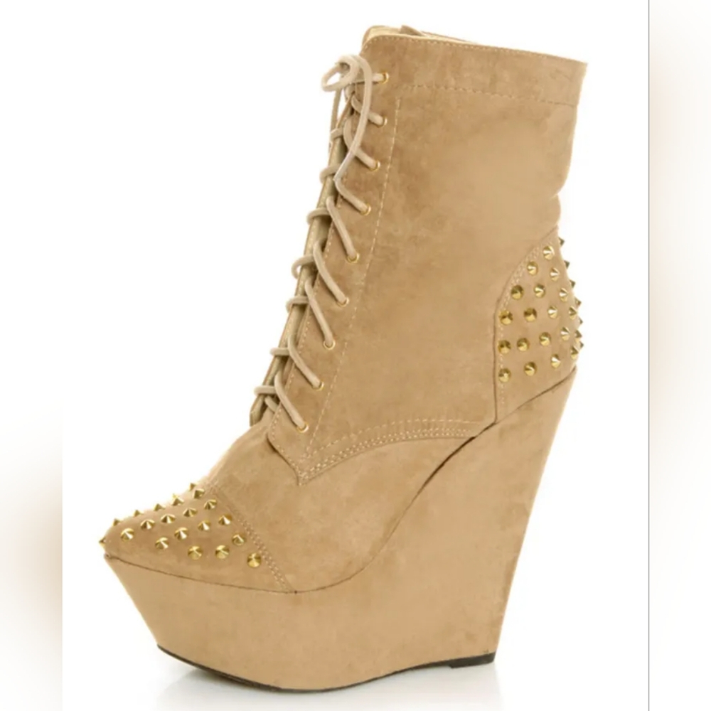 Fahrenheit Taupe Studded Laced-up Platform Booties Beige 6" High Heels